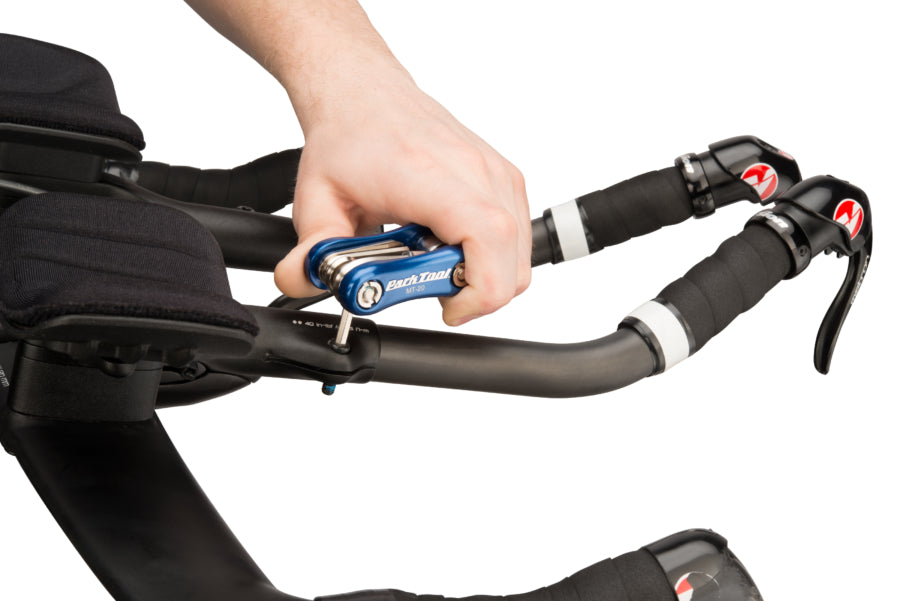 Park Tool MT-20 pri nastavovaní aerodynamických riadidiel
