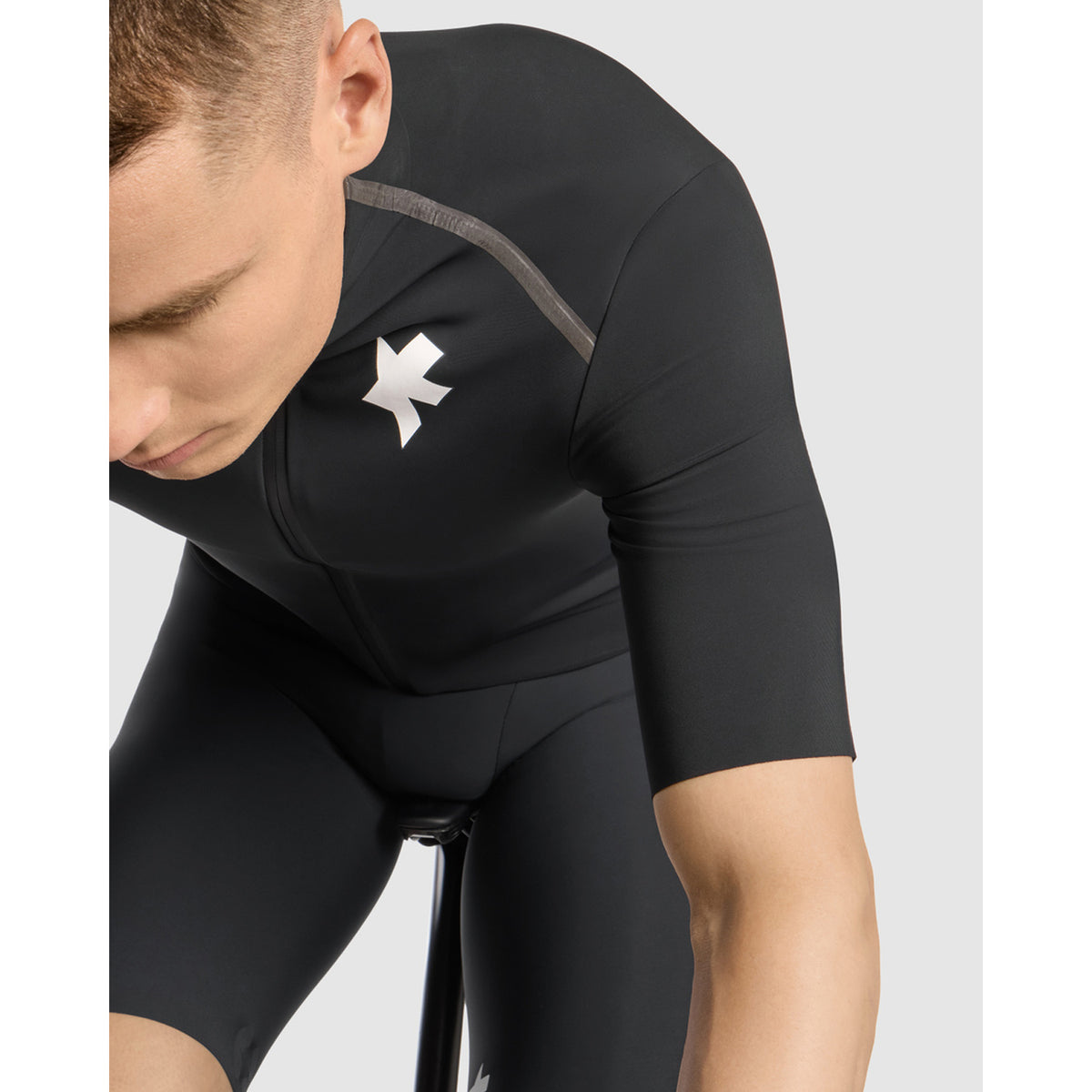 Shirt ASSOS EQUIPE R THERMO RAIN S11 Korte Mouwen Zwart