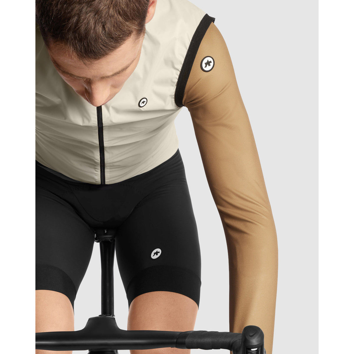 Αμάνικο Jacket ASSOS MILLE GT WIND C2 Moon Sand