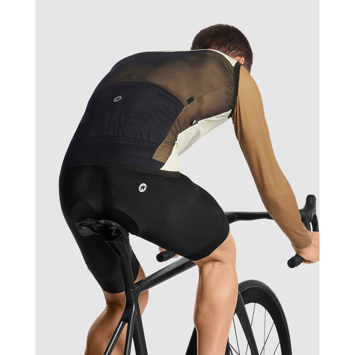 Αμάνικο Jacket ASSOS MILLE GT WIND C2 Moon Sand