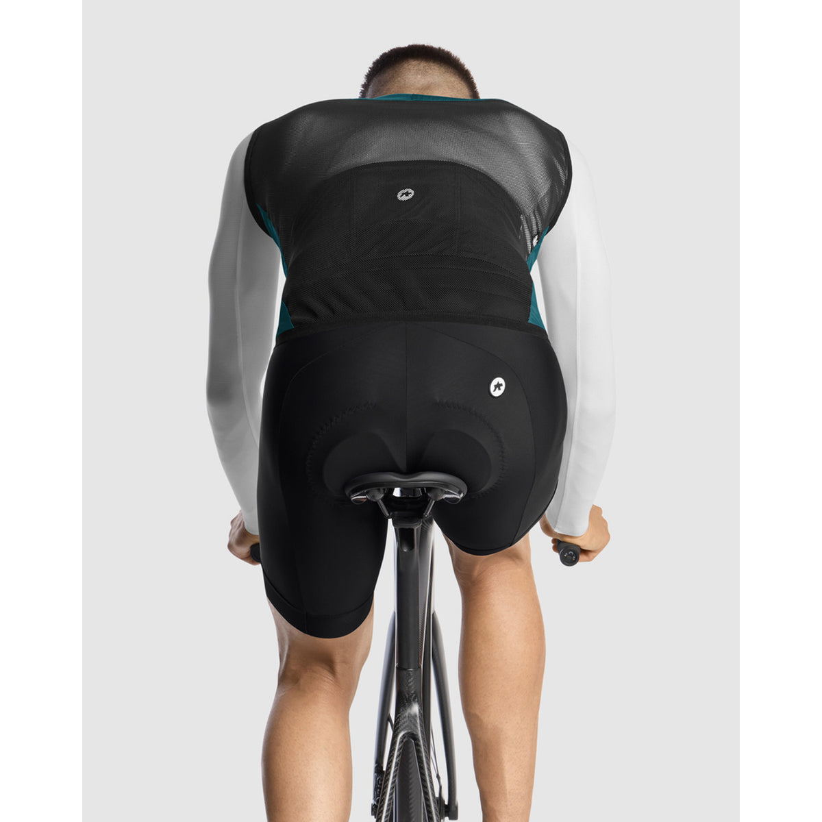 ASSOS MILLE GT WIND C2 Foundation Green Sleeveless Jacket