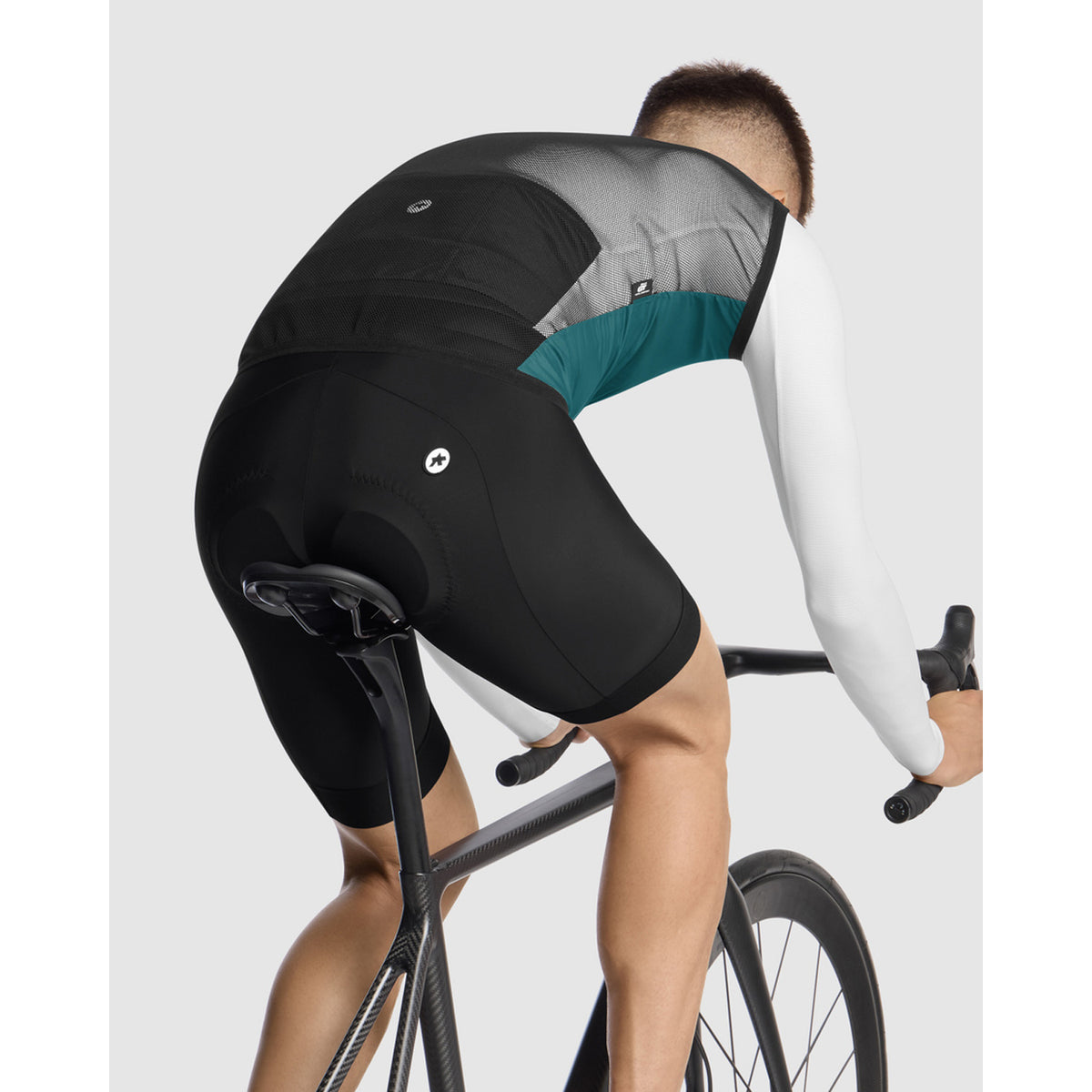 ASSOS MILLE GT WIND C2 Foundation Green Sleeveless Jacket
