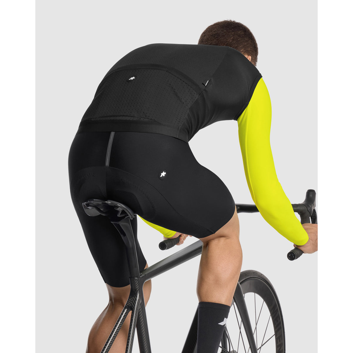 ASSOS EQUIPE R SPRING FALL S11 Sleeveless Jacket Black