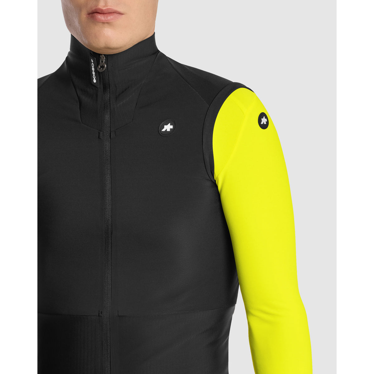 ASSOS EQUIPE R SPRING FALL S11 Sleeveless Jacket Black