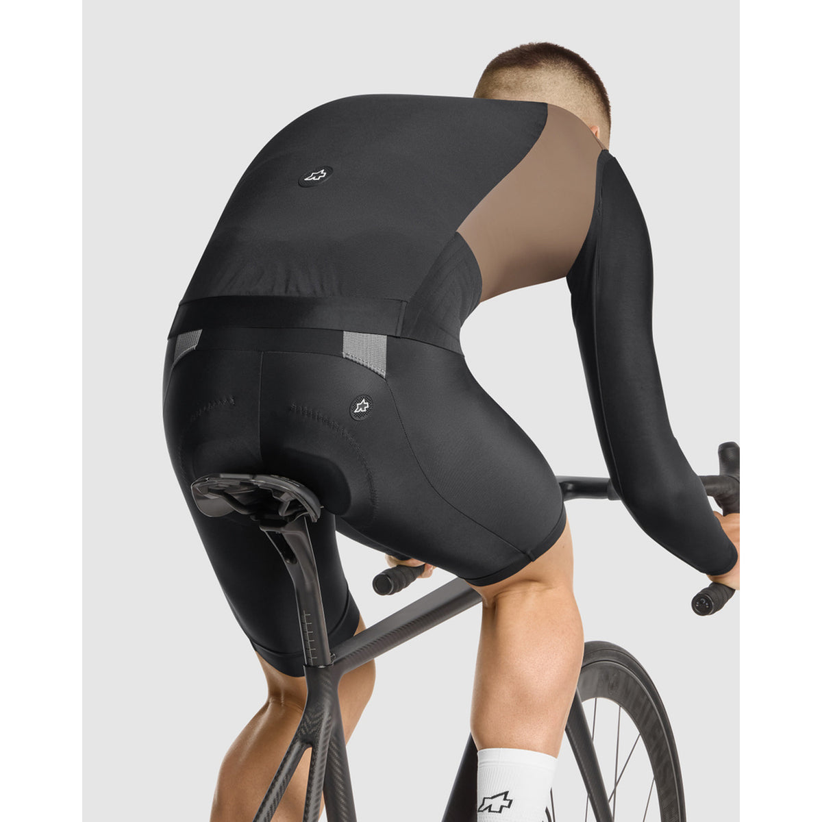 ASSOS MILLE GTS SPRING FALL S11 Terra Sand Sleeveless Jacket