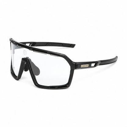 ENDURA PRO SL SET black photochromic cycling glasses — three-quarter view