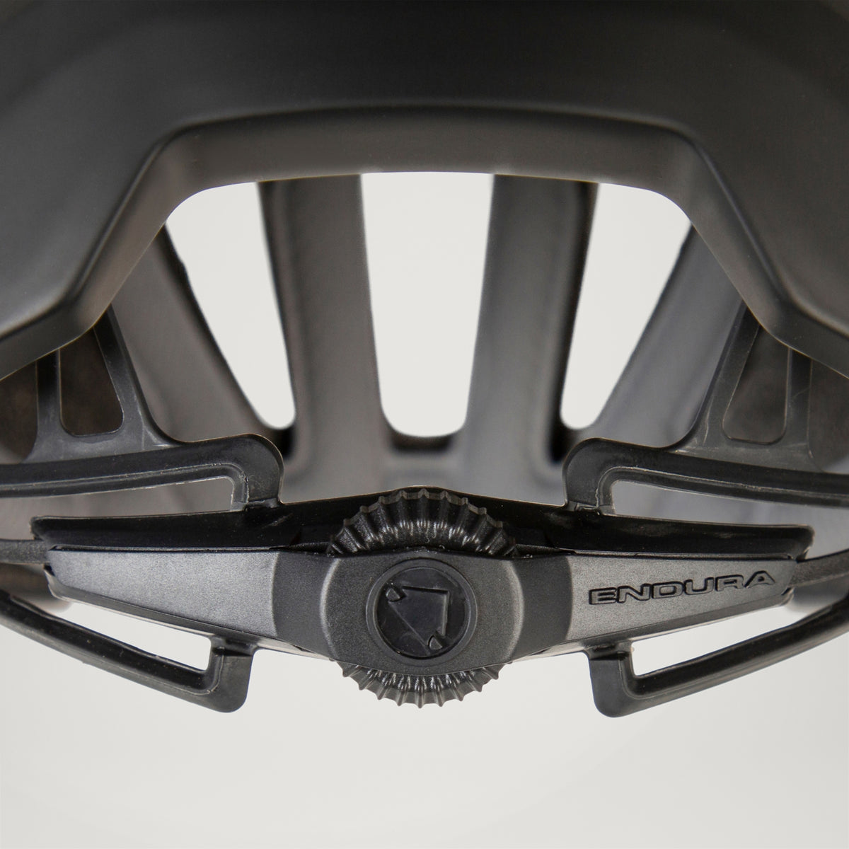 Kask szosowy ENDURA FS260-PRO Biały