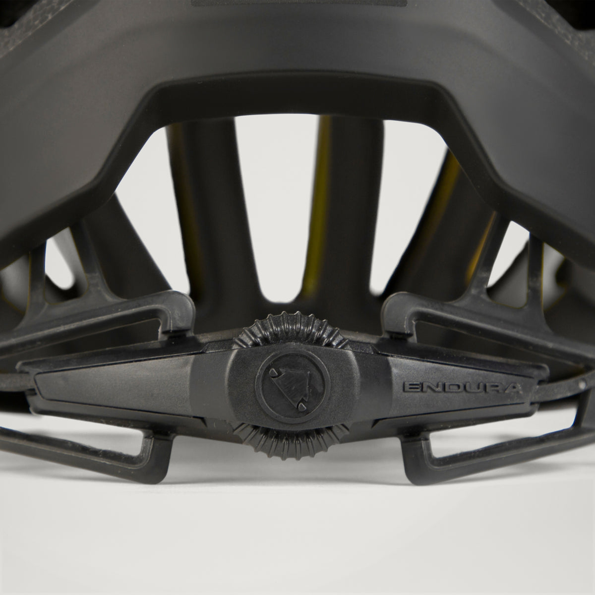 ENDURA FS260-PRO MIPS witte racehelm