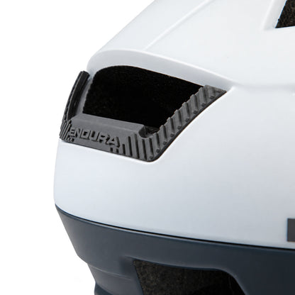 MTB каска ENDURA SINGLETRACK INTEGRAL MIPS Бял/Сив