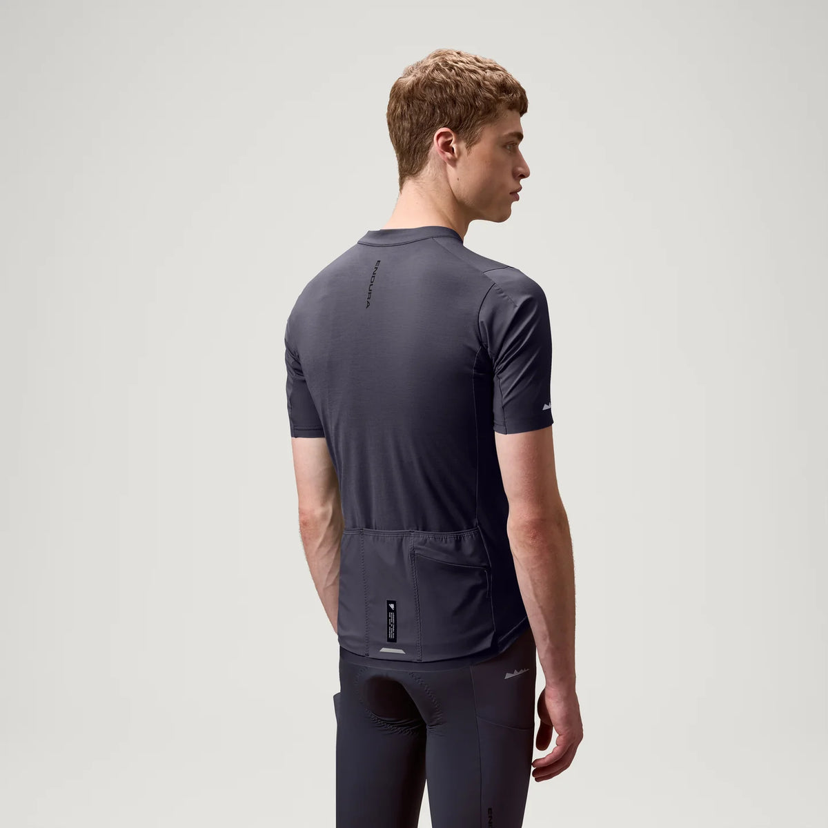 Tröja ENDURA ALLTRACK RIDE Korta Ärmar Carbon Grå