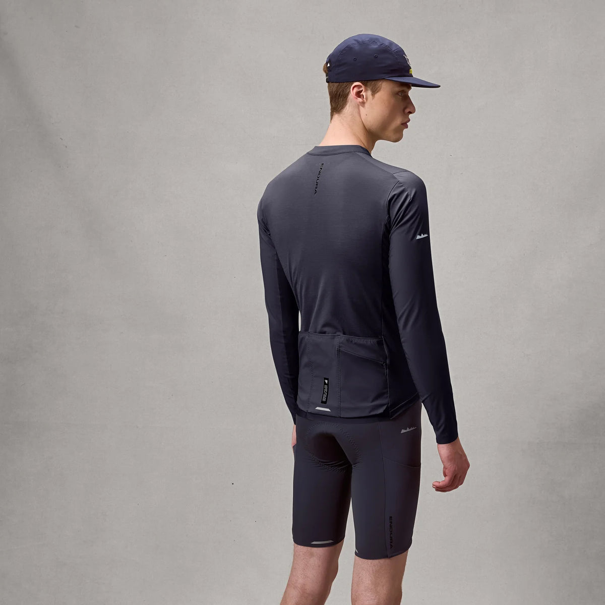 ENDURA ALLTRACK RIDE långärmad cykeltröja kolfibergrå