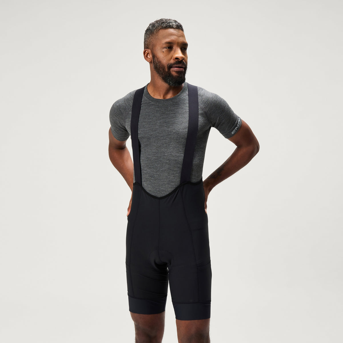 Krátký Cyklistický Dres s Laclem ENDURA LOOP Černý