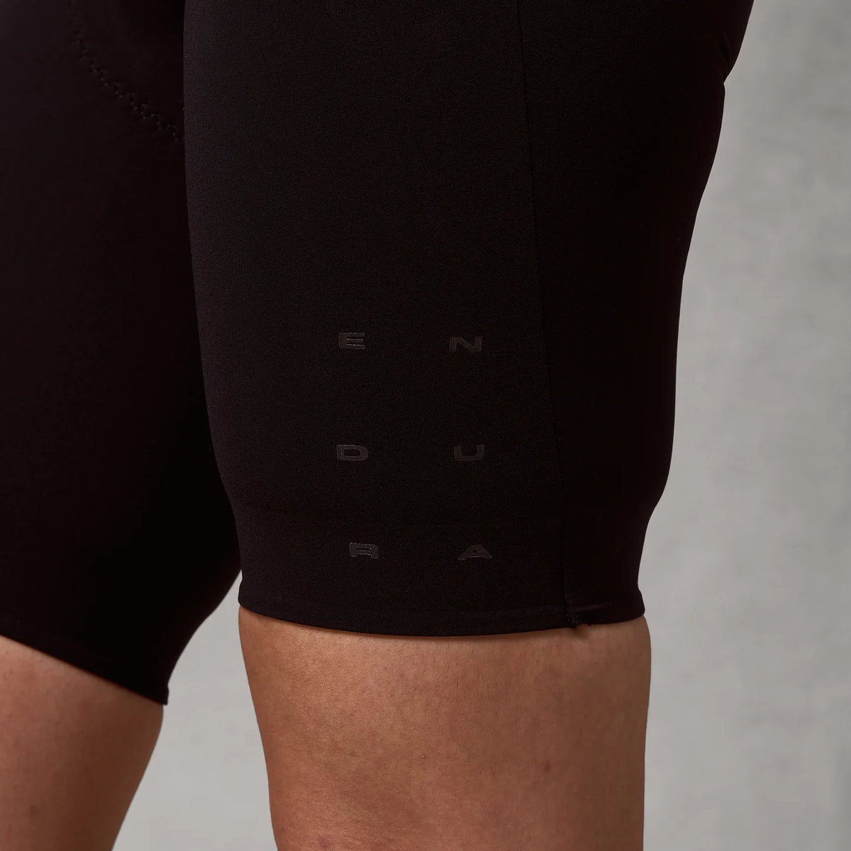 ENDURA PRO SL POWER Women's Black Bib Short