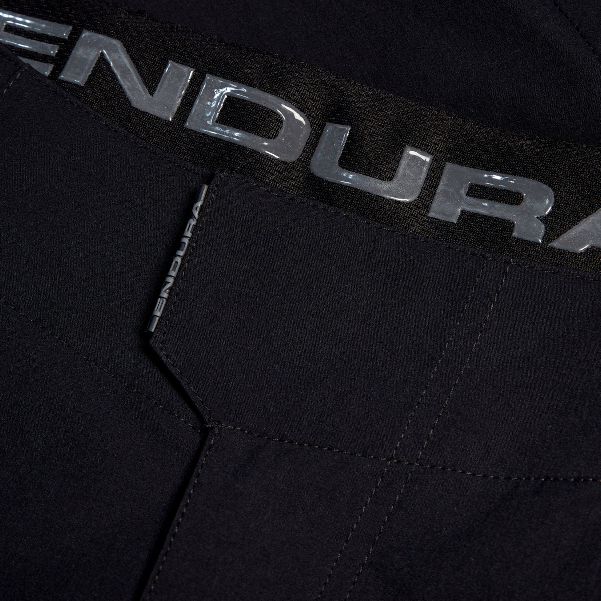 ENDURA SINGLETRACK LITE dame-shorts sort