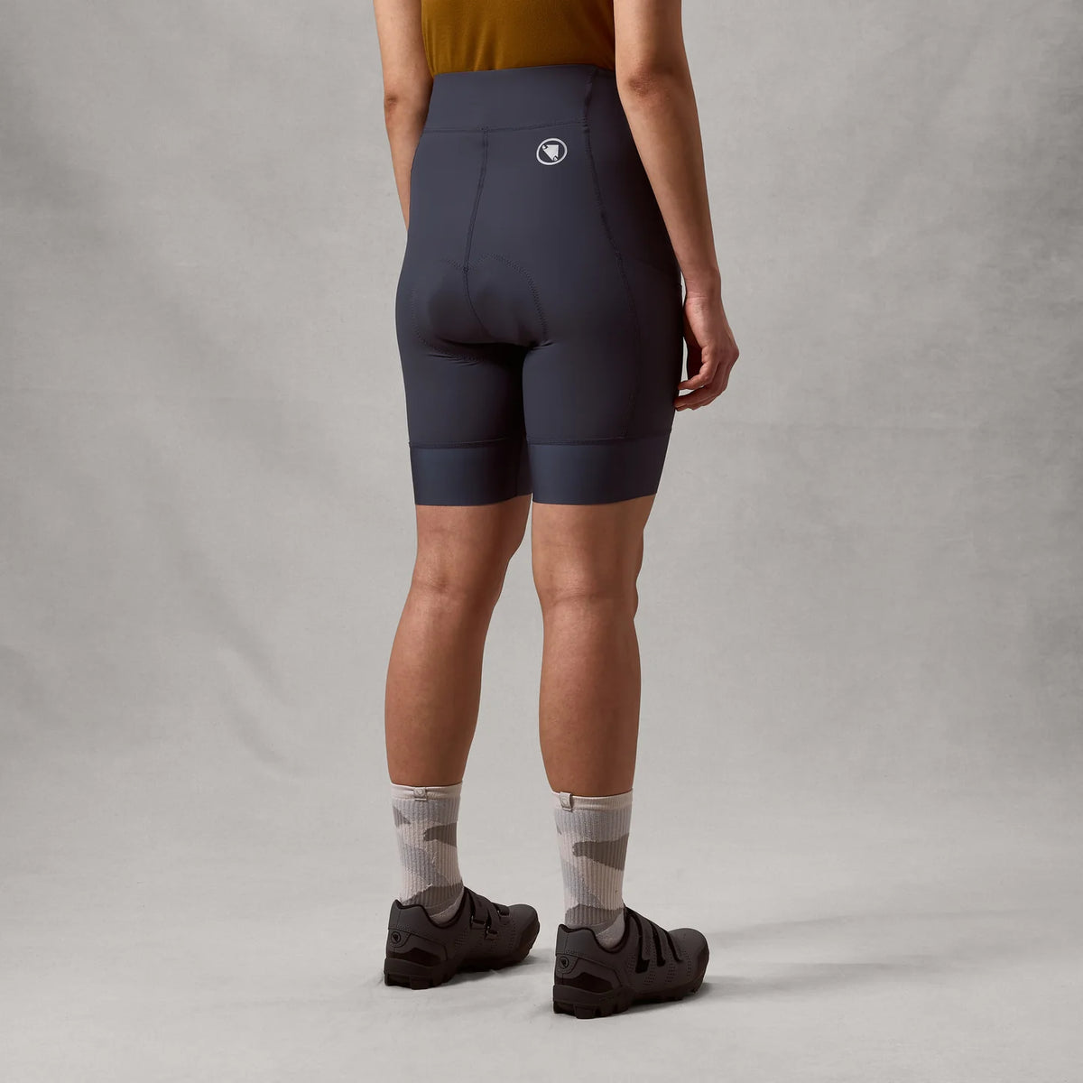 ENDURA LOOP WAIST Naisten Lyhyet Pyöräilyshortsit Carbon Grs