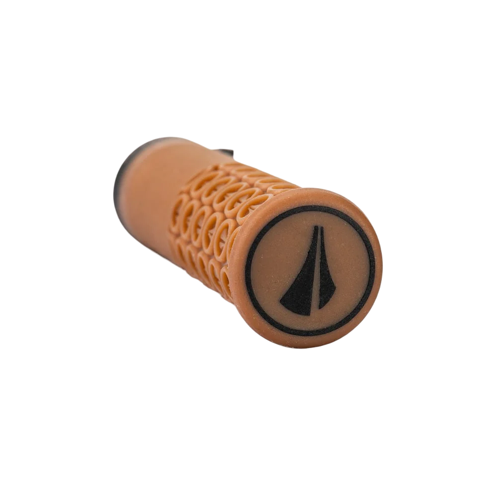 SDG THRICE 136 mm Grips Brown Gum