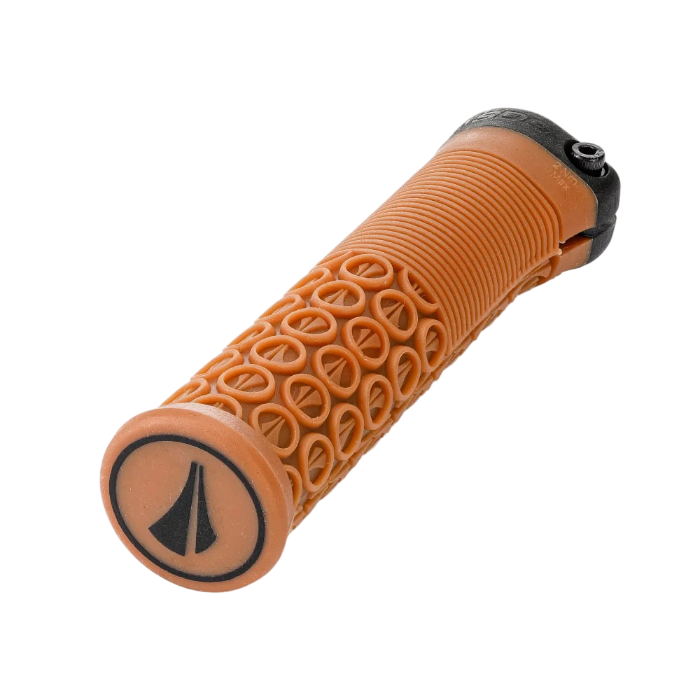 SDG THRICE 136 mm Grips Brown Gum