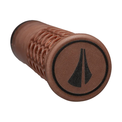 Gripi SDG THRICE 136 mm Rjava Tan