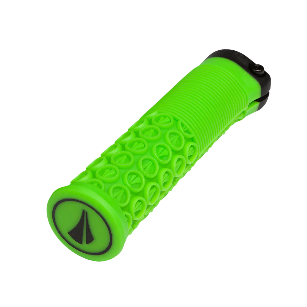 Gripy SDG THRICE 136 mm Fluo zelená