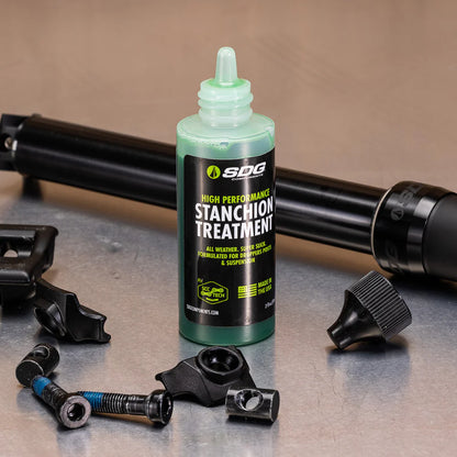 SDG Stanchion Treatment Suspensiooni Puhastus-/Määrdeaine (60ml)