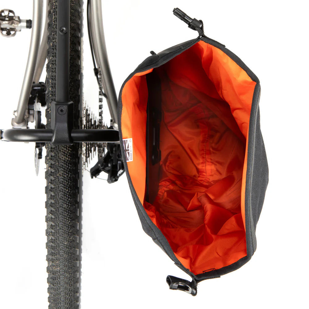 RESTRAP SWITCH PANNIER 10L Rack Bag Black