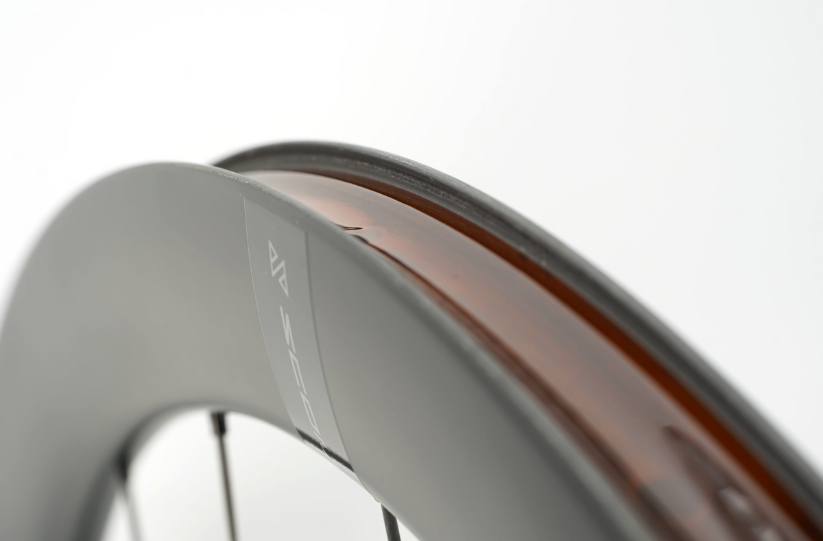 SCOM ULTRA 62 Tubeless Ready (Center Lock) -pyöräpari