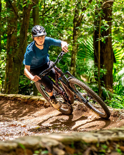 Šort DHARCO TRAIL Naiste Must