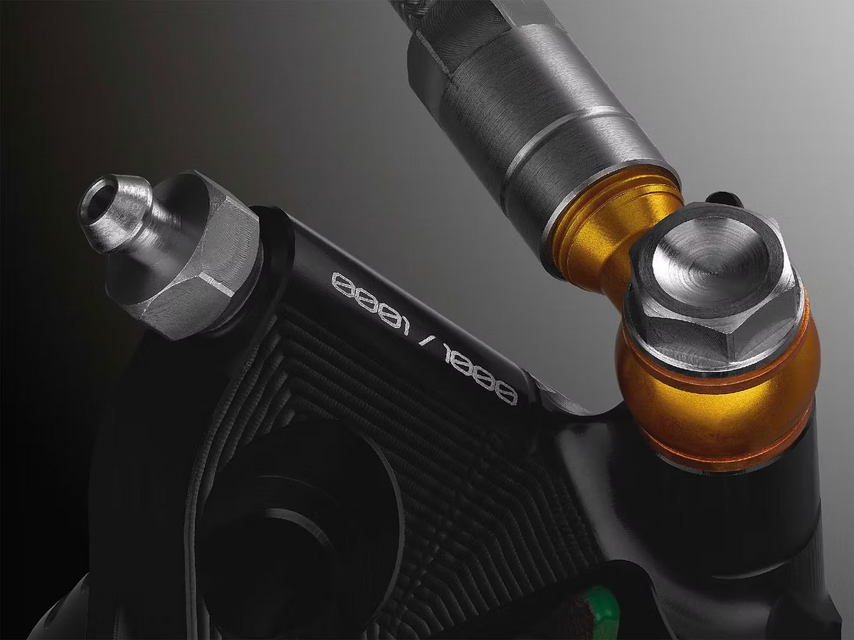 Pair of HOPE TECH 4 EVO V6Ti Brakes with Black Hoses – Black/Gold Limited Edition