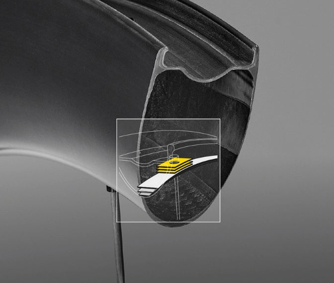 MAVIC COSMIC SLR 45 Tubeless Ready Front Wheel (Center Lock) Black/Silver