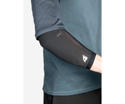 BLUEGRASS AURA Elbow Pads Black - product view