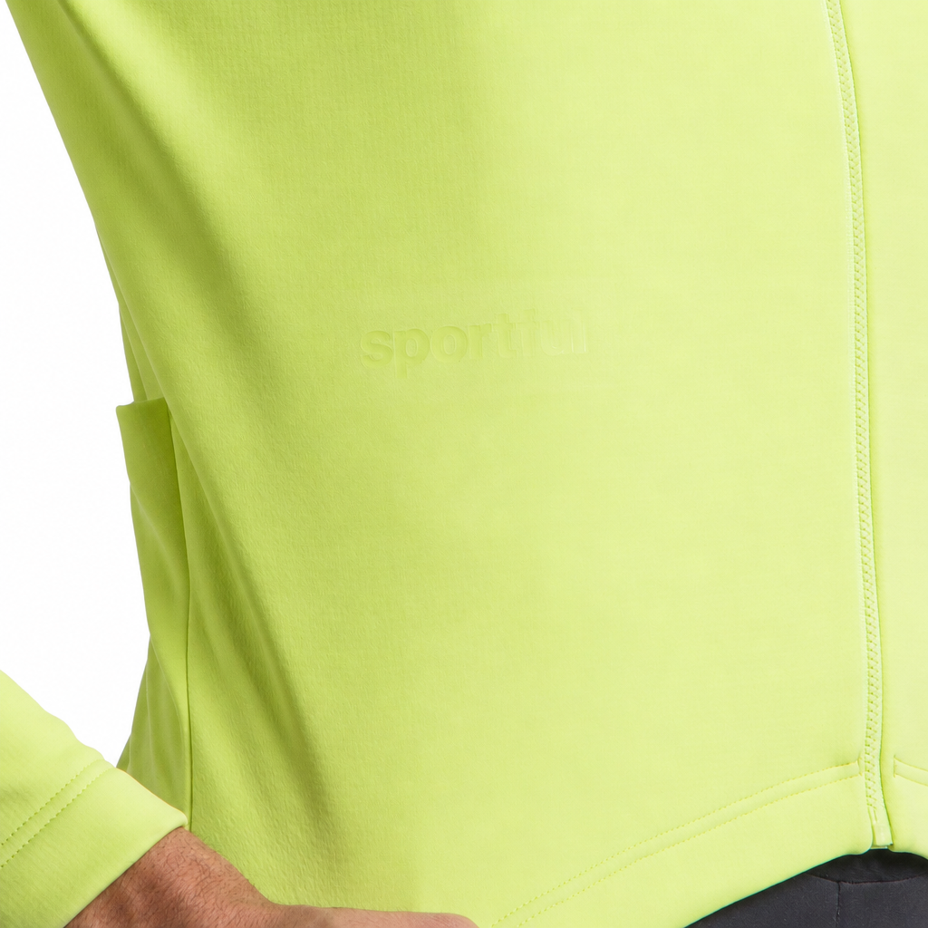 Жълто яке SPORTFUL CLASSIC 2, детайл на бял фон