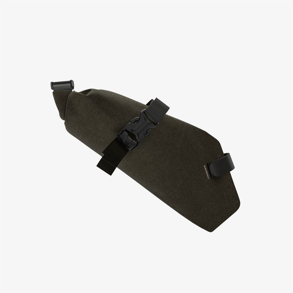 BROOKS SCAPE ROLL 1L Saddle Bag Black