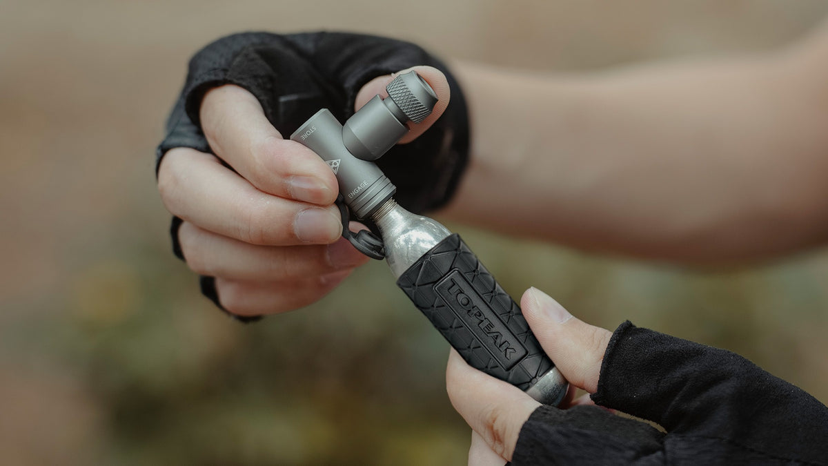 CO2-oppumper TOPEAK AIRBOOSTER II + Gevindskåret CO2-patron 16 g (x1)