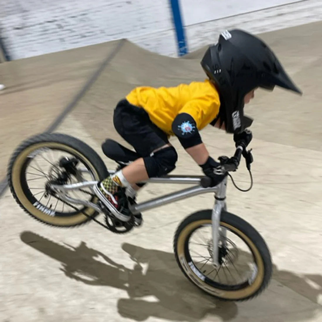 Albuebeskyttere og knæbeskyttere G-FORM LIL'G TODDLER Junior Sort