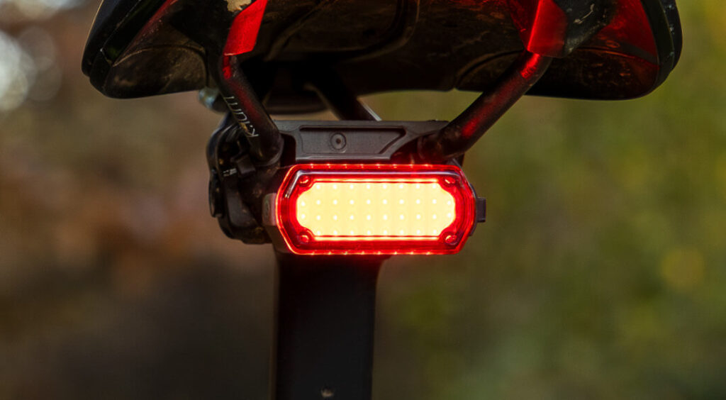 SIGMA NYTE CLIP – technologia COB, 36 diod LED