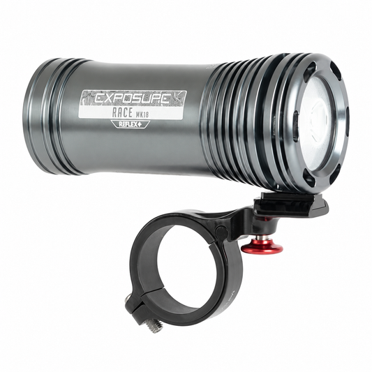 EXPOSURE LIGHTS RACE MK18-voorlamp — productaanzicht op witte achtergrond