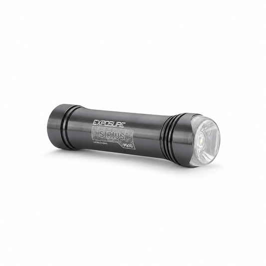 EXPOSURE LIGHTS SIRIUS MK10 DB voorlamp — product op witte achtergrond