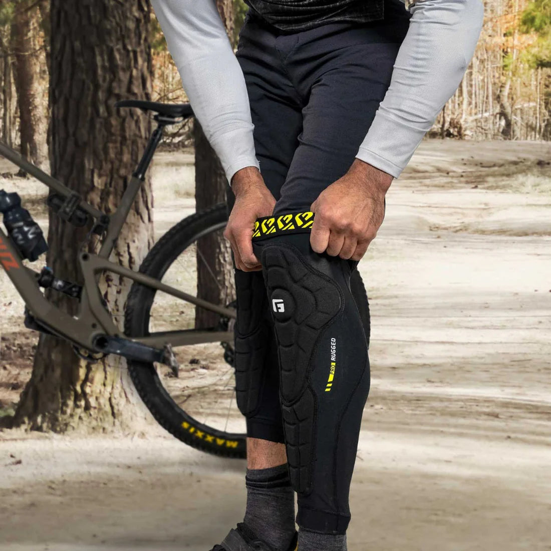 Chrániče kolen a holení G-FORM PRO-RUGGED 2 Černá