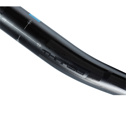 Styr PRO THARSIS 3FIVE Rise 20mm 800mm Aluminium Sort