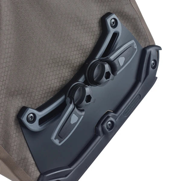Par med pakethållarväskor ORTLIEB GRAVEL PACK QL 2.2 29 L Beige