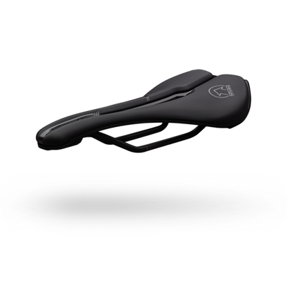 Sēdeklis PRO TURNIX PERFORMANCE 142mm Tērauda Sliedes Melns