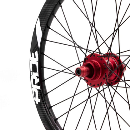 PRIDE 20" (406 mm) Carbon Gravity Gloss Disc Pride Control riteņu pāris, 20/10 mm asis, sarkans