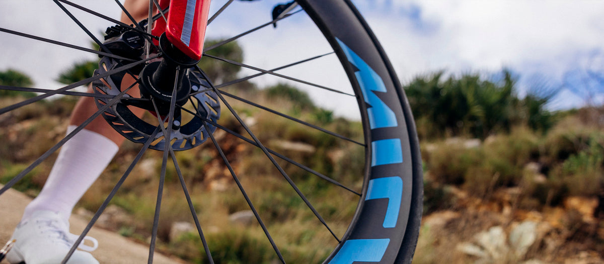 Pár kol MICHE DEVA RD 52 Tubeless Ready (Center Lock) Černá/Stříbrná
