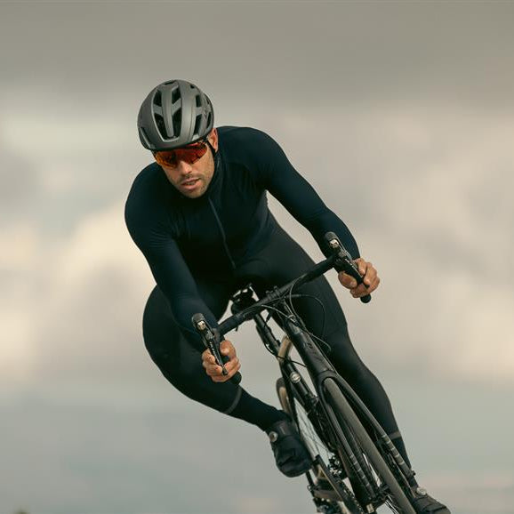 Weghelm LAZER STRADA KINETICORE Titanium