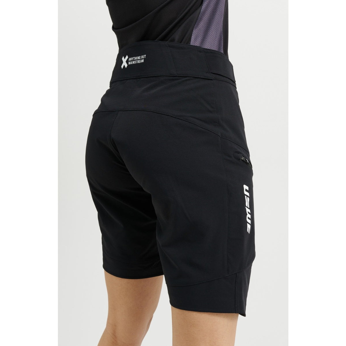 Shorts USWE SKRUBB Dame Sort