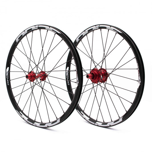 Dvojice kol PRIDE 20" (451 mm) Control V1 Disc Axes 10/15 mm Červená